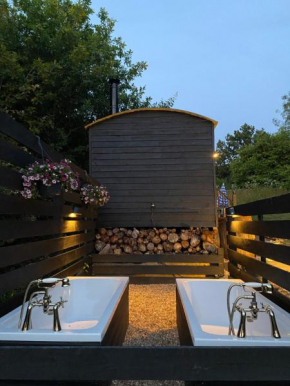 Elegant hut set in beautiful Kent Downs